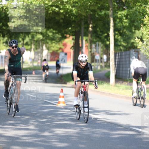 10.08.2025 - GEWOBA Citytriathlon Bremen Yannick Fuchs http://msf.ph/oto/8541306 10.08.2025 10:36:37 Radfahren 99, 115, 117, 159, 378, 397, 447, 497 meine-sportfotos.de