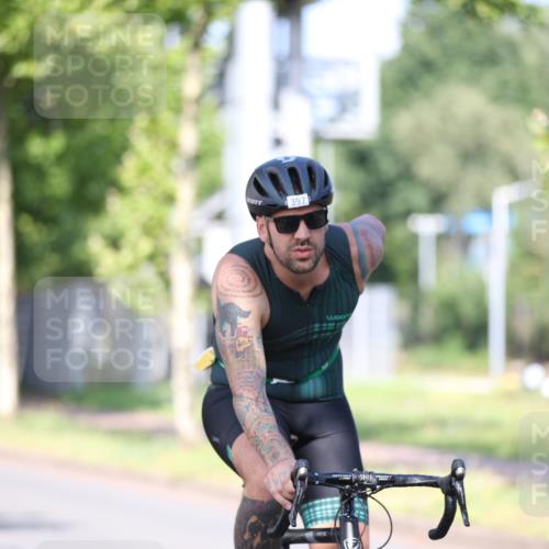 10.08.2025 - GEWOBA Citytriathlon Bremen Yannick Fuchs http://msf.ph/oto/8541324 10.08.2025 10:36:39 Radfahren 99, 115, 117, 159, 378, 397, 447, 497 meine-sportfotos.de