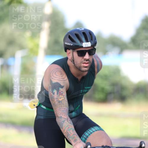 10.08.2025 - GEWOBA Citytriathlon Bremen Yannick Fuchs http://msf.ph/oto/8541329 10.08.2025 10:36:39 Radfahren 99, 115, 117, 159, 378, 397, 447, 497 meine-sportfotos.de
