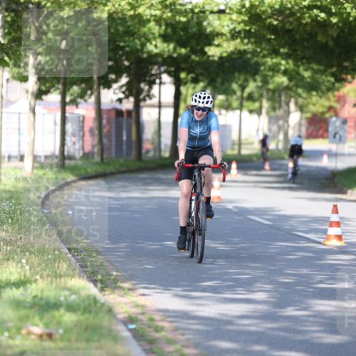 10.08.2025 - GEWOBA Citytriathlon Bremen Yannick Fuchs http://msf.ph/oto/8541335 10.08.2025 10:36:41 Radfahren 99, 115, 117, 159, 378, 397, 447, 497 meine-sportfotos.de