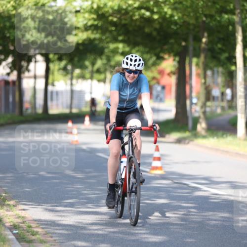 10.08.2025 - GEWOBA Citytriathlon Bremen Yannick Fuchs http://msf.ph/oto/8541343 10.08.2025 10:36:42 Radfahren 99, 115, 159, 378, 397, 447, 497 meine-sportfotos.de