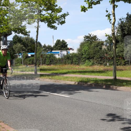 10.08.2025 - GEWOBA Citytriathlon Bremen Yannick Fuchs http://msf.ph/oto/8541344 10.08.2025 14:29:08 Radfahren 168, 172, 188, 321, 389, 403, 447 meine-sportfotos.de