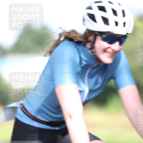 10.08.2025 - GEWOBA Citytriathlon Bremen Yannick Fuchs http://msf.ph/oto/8541364 10.08.2025 10:36:43 Radfahren 99, 115, 397, 447, 497 meine-sportfotos.de