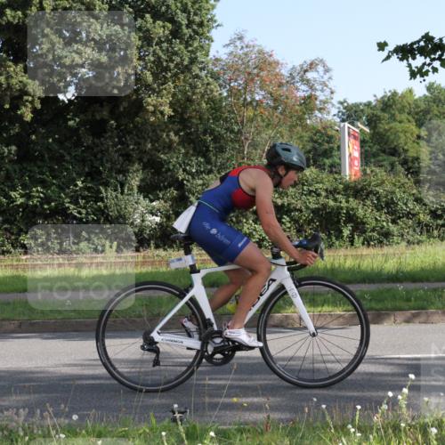 10.08.2025 - GEWOBA Citytriathlon Bremen Yannick Fuchs http://msf.ph/oto/8541371 10.08.2025 10:26:33 Radfahren 487 meine-sportfotos.de