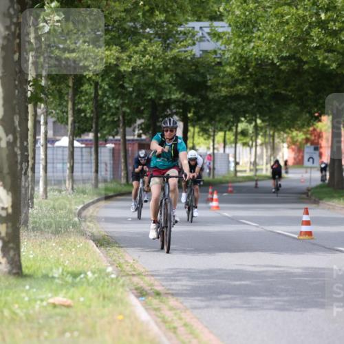 10.08.2025 - GEWOBA Citytriathlon Bremen Yannick Fuchs http://msf.ph/oto/8541374 10.08.2025 12:45:29 Radfahren 676, 712, 724, 828, 851, 930, 939, 946, 1022 meine-sportfotos.de