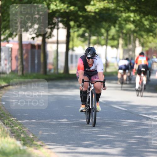 10.08.2025 - GEWOBA Citytriathlon Bremen Yannick Fuchs http://msf.ph/oto/8541375 10.08.2025 10:36:51 Radfahren 115, 381, 497 meine-sportfotos.de