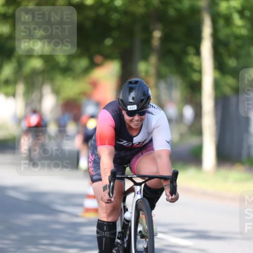 10.08.2025 - GEWOBA Citytriathlon Bremen Yannick Fuchs http://msf.ph/oto/8541385 10.08.2025 10:36:52 Radfahren 115, 381, 497 meine-sportfotos.de