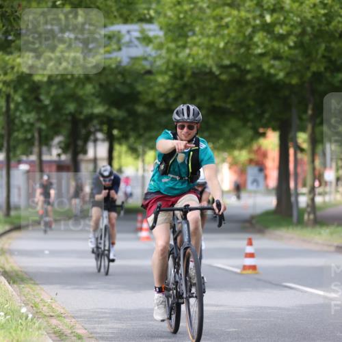 10.08.2025 - GEWOBA Citytriathlon Bremen Yannick Fuchs http://msf.ph/oto/8541386 10.08.2025 12:45:30 Radfahren 676, 724, 828, 851, 930, 939, 946, 1022 meine-sportfotos.de