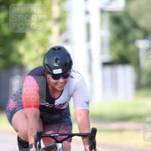 10.08.2025 - GEWOBA Citytriathlon Bremen Yannick Fuchs http://msf.ph/oto/8541388 10.08.2025 10:36:53 Radfahren 115, 381, 497 meine-sportfotos.de