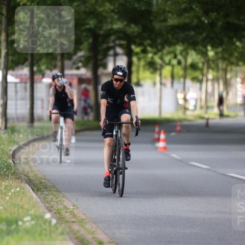 10.08.2025 - GEWOBA Citytriathlon Bremen Yannick Fuchs http://msf.ph/oto/8541422 10.08.2025 12:45:33 Radfahren 676, 724, 748, 851, 930, 939, 946, 1022 meine-sportfotos.de