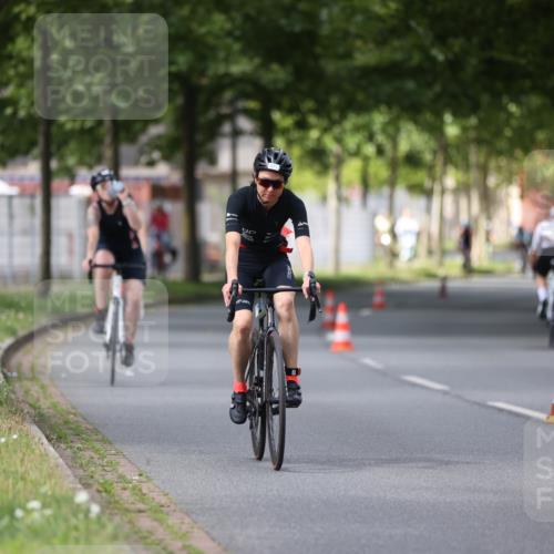 10.08.2025 - GEWOBA Citytriathlon Bremen Yannick Fuchs http://msf.ph/oto/8541425 10.08.2025 12:45:33 Radfahren 676, 724, 748, 851, 930, 939, 946, 1022 meine-sportfotos.de