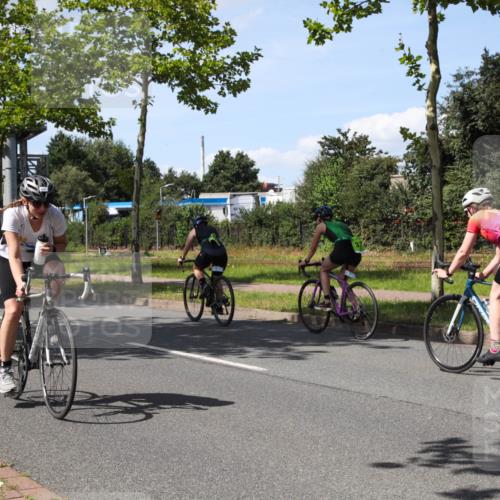 10.08.2025 - GEWOBA Citytriathlon Bremen Yannick Fuchs http://msf.ph/oto/8541426 10.08.2025 14:29:16 Radfahren 172, 188, 206, 321, 365, 389, 447 meine-sportfotos.de