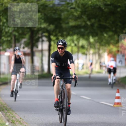 10.08.2025 - GEWOBA Citytriathlon Bremen Yannick Fuchs http://msf.ph/oto/8541430 10.08.2025 12:45:33 Radfahren 676, 724, 748, 851, 930, 939, 946, 1022 meine-sportfotos.de