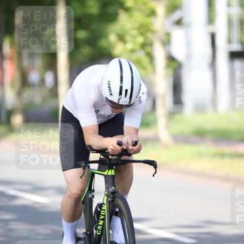 10.08.2025 - GEWOBA Citytriathlon Bremen Yannick Fuchs http://msf.ph/oto/8541466 10.08.2025 10:37:21 Radfahren 121, 145, 455, 464 meine-sportfotos.de