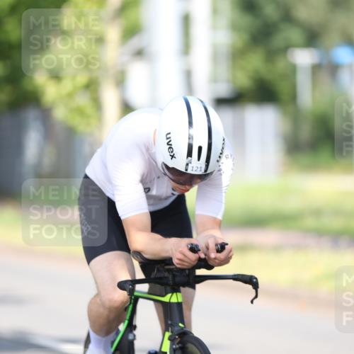 10.08.2025 - GEWOBA Citytriathlon Bremen Yannick Fuchs http://msf.ph/oto/8541468 10.08.2025 10:37:21 Radfahren 121, 145, 455, 464 meine-sportfotos.de