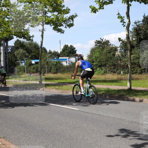 10.08.2025 - GEWOBA Citytriathlon Bremen Yannick Fuchs http://msf.ph/oto/8541475 10.08.2025 14:29:21 Radfahren 117, 179, 188, 206, 212, 351, 365, 373, 389, 447, 487 meine-sportfotos.de