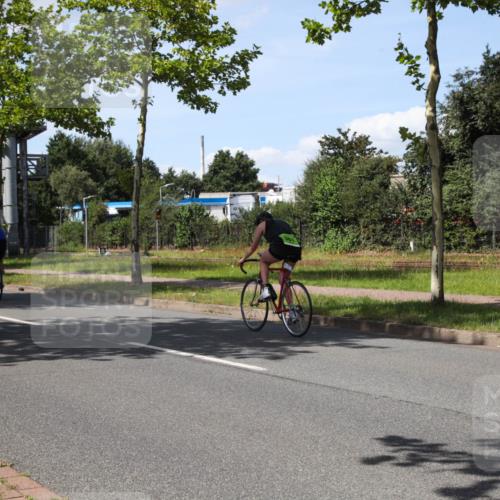10.08.2025 - GEWOBA Citytriathlon Bremen Yannick Fuchs http://msf.ph/oto/8541488 10.08.2025 14:29:22 Radfahren 117, 179, 188, 206, 212, 351, 365, 373, 389, 447, 487 meine-sportfotos.de