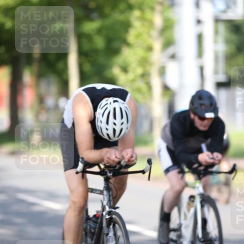 10.08.2025 - GEWOBA Citytriathlon Bremen Yannick Fuchs http://msf.ph/oto/8541549 10.08.2025 10:37:35 Radfahren 33, 49, 75, 121, 123, 145, 219, 375, 455, 485 meine-sportfotos.de