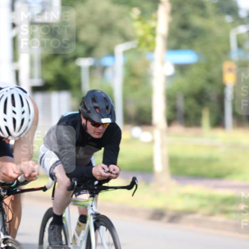 10.08.2025 - GEWOBA Citytriathlon Bremen Yannick Fuchs http://msf.ph/oto/8541552 10.08.2025 10:37:35 Radfahren 33, 49, 75, 121, 123, 145, 219, 375, 455, 485 meine-sportfotos.de