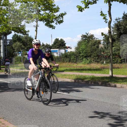 10.08.2025 - GEWOBA Citytriathlon Bremen Yannick Fuchs http://msf.ph/oto/8541584 10.08.2025 14:29:34 Radfahren 117, 179, 206, 212, 226, 351, 365, 373, 405, 466, 487, 517 meine-sportfotos.de