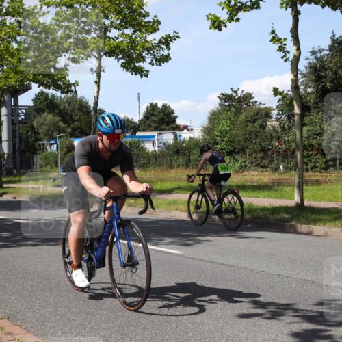 10.08.2025 - GEWOBA Citytriathlon Bremen Yannick Fuchs http://msf.ph/oto/8541589 10.08.2025 14:29:35 Radfahren 117, 179, 206, 212, 226, 351, 365, 373, 405, 466, 487, 517 meine-sportfotos.de
