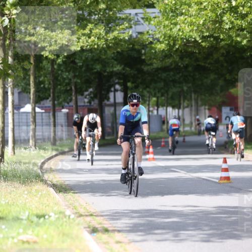 10.08.2025 - GEWOBA Citytriathlon Bremen Yannick Fuchs http://msf.ph/oto/8541590 10.08.2025 12:45:53 Radfahren 574, 651, 674, 685, 697, 748, 771, 812, 898, 928, 929 meine-sportfotos.de