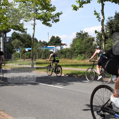 10.08.2025 - GEWOBA Citytriathlon Bremen Yannick Fuchs http://msf.ph/oto/8541591 10.08.2025 14:29:35 Radfahren 117, 179, 206, 212, 226, 351, 365, 373, 405, 466, 487, 517 meine-sportfotos.de