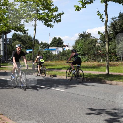 10.08.2025 - GEWOBA Citytriathlon Bremen Yannick Fuchs http://msf.ph/oto/8541595 10.08.2025 14:29:35 Radfahren 117, 179, 206, 212, 226, 351, 365, 373, 405, 466, 487, 517 meine-sportfotos.de