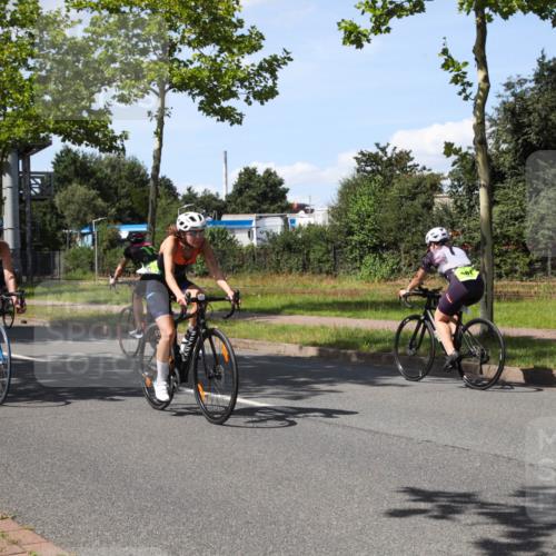 10.08.2025 - GEWOBA Citytriathlon Bremen Yannick Fuchs http://msf.ph/oto/8541610 10.08.2025 14:29:37 Radfahren 117, 179, 206, 212, 226, 351, 365, 373, 405, 466, 487, 517 meine-sportfotos.de