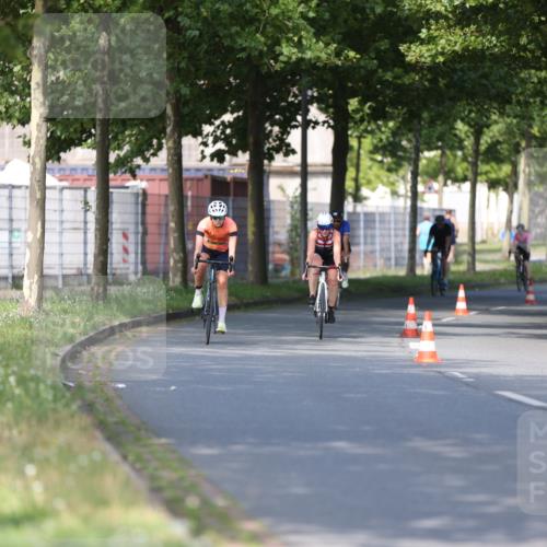 10.08.2025 - GEWOBA Citytriathlon Bremen Yannick Fuchs http://msf.ph/oto/8541631 10.08.2025 10:37:48 Radfahren 33, 49, 69, 75, 123, 219, 375, 402, 458, 474, 485, 501 meine-sportfotos.de