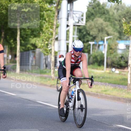 10.08.2025 - GEWOBA Citytriathlon Bremen Yannick Fuchs http://msf.ph/oto/8541637 10.08.2025 10:37:52 Radfahren 49, 69, 123, 375, 402, 458, 474, 501 meine-sportfotos.de
