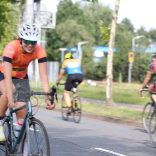 10.08.2025 - GEWOBA Citytriathlon Bremen Yannick Fuchs http://msf.ph/oto/8541650 10.08.2025 10:37:53 Radfahren 49, 69, 375, 402, 458, 474, 501 meine-sportfotos.de