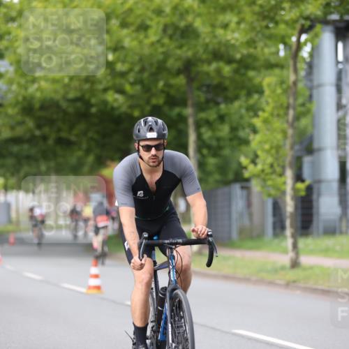 10.08.2025 - GEWOBA Citytriathlon Bremen Yannick Fuchs http://msf.ph/oto/8541683 10.08.2025 12:46:34 Radfahren 576, 605, 625, 903, 918, 962, 1007 meine-sportfotos.de