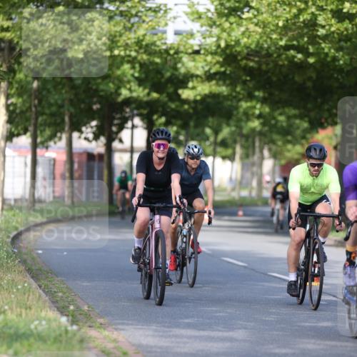10.08.2025 - GEWOBA Citytriathlon Bremen Yannick Fuchs http://msf.ph/oto/8541685 10.08.2025 10:38:17 Radfahren 5, 19, 93, 101, 207, 247, 391, 463, 482 meine-sportfotos.de