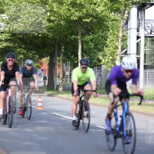 10.08.2025 - GEWOBA Citytriathlon Bremen Yannick Fuchs http://msf.ph/oto/8541692 10.08.2025 10:38:18 Radfahren 5, 19, 93, 101, 207, 247, 391, 463, 482 meine-sportfotos.de