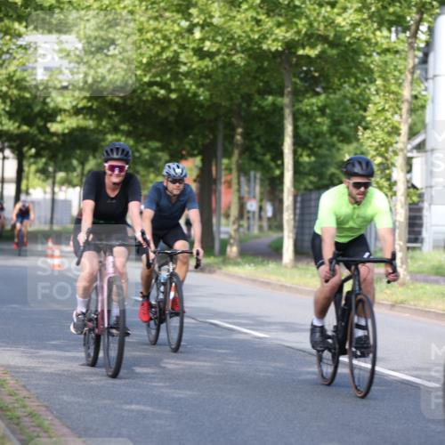 10.08.2025 - GEWOBA Citytriathlon Bremen Yannick Fuchs http://msf.ph/oto/8541696 10.08.2025 10:38:18 Radfahren 5, 19, 93, 101, 207, 247, 391, 463, 482 meine-sportfotos.de
