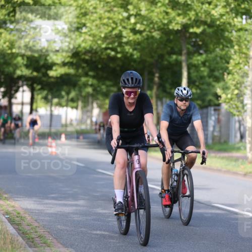 10.08.2025 - GEWOBA Citytriathlon Bremen Yannick Fuchs http://msf.ph/oto/8541699 10.08.2025 10:38:18 Radfahren 5, 19, 93, 101, 207, 247, 391, 463, 482 meine-sportfotos.de