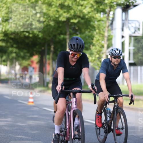 10.08.2025 - GEWOBA Citytriathlon Bremen Yannick Fuchs http://msf.ph/oto/8541708 10.08.2025 10:38:19 Radfahren 5, 19, 93, 101, 207, 247, 391, 463, 475, 482 meine-sportfotos.de