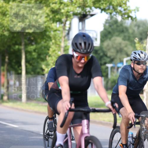 10.08.2025 - GEWOBA Citytriathlon Bremen Yannick Fuchs http://msf.ph/oto/8541709 10.08.2025 10:38:19 Radfahren 5, 19, 93, 101, 207, 247, 391, 463, 475, 482 meine-sportfotos.de