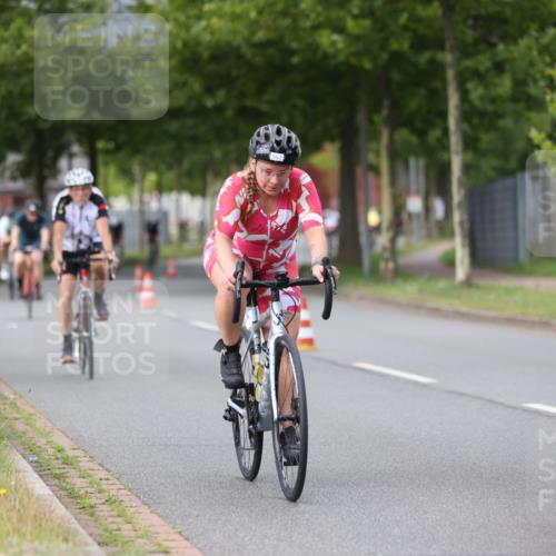 10.08.2025 - GEWOBA Citytriathlon Bremen Yannick Fuchs http://msf.ph/oto/8541714 10.08.2025 12:46:39 Radfahren 576, 605, 799, 823, 903, 918, 962, 1007, 1020 meine-sportfotos.de