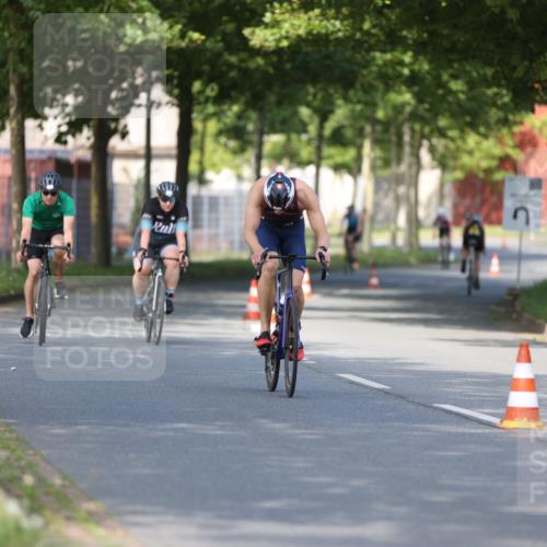 10.08.2025 - GEWOBA Citytriathlon Bremen Yannick Fuchs http://msf.ph/oto/8541715 10.08.2025 10:38:20 Radfahren 5, 19, 93, 101, 207, 211, 247, 391, 463, 475, 482 meine-sportfotos.de