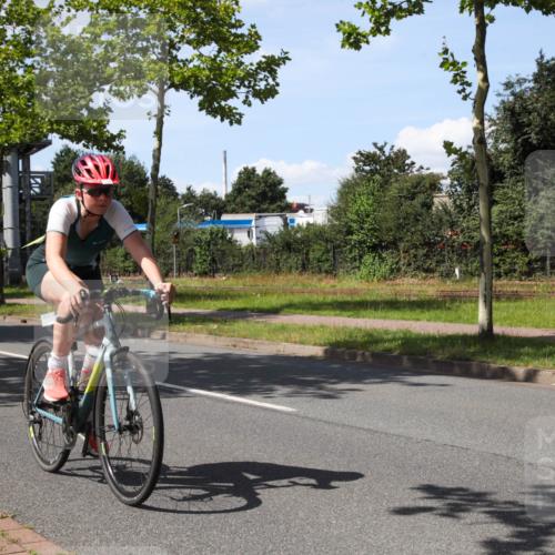 10.08.2025 - GEWOBA Citytriathlon Bremen Yannick Fuchs http://msf.ph/oto/8541726 10.08.2025 14:30:07 Radfahren 42, 66, 95, 112, 148, 149, 183, 315, 327, 337, 400, 402, 429, 454 meine-sportfotos.de
