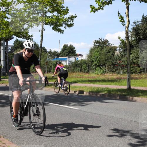 10.08.2025 - GEWOBA Citytriathlon Bremen Yannick Fuchs http://msf.ph/oto/8541766 10.08.2025 14:30:12 Radfahren 42, 66, 95, 112, 148, 149, 315, 337, 361, 374, 400, 402, 410, 429, 454 meine-sportfotos.de