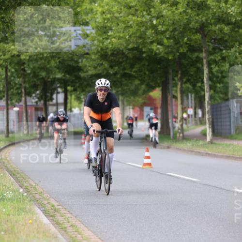 10.08.2025 - GEWOBA Citytriathlon Bremen Yannick Fuchs http://msf.ph/oto/8541774 10.08.2025 12:46:44 Radfahren 576, 605, 799, 823, 903, 918, 962, 1007, 1020 meine-sportfotos.de