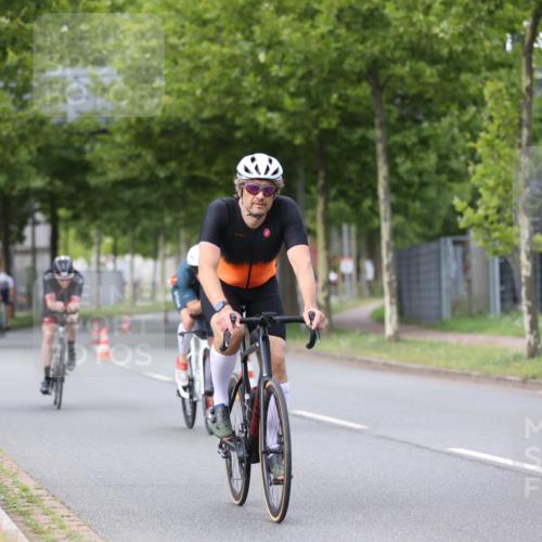10.08.2025 - GEWOBA Citytriathlon Bremen Yannick Fuchs http://msf.ph/oto/8541786 10.08.2025 12:46:44 Radfahren 576, 605, 799, 823, 903, 918, 962, 1007, 1020 meine-sportfotos.de