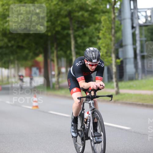 10.08.2025 - GEWOBA Citytriathlon Bremen Yannick Fuchs http://msf.ph/oto/8541799 10.08.2025 12:46:46 Radfahren 576, 605, 799, 823, 903, 918, 962, 968, 1007, 1020 meine-sportfotos.de