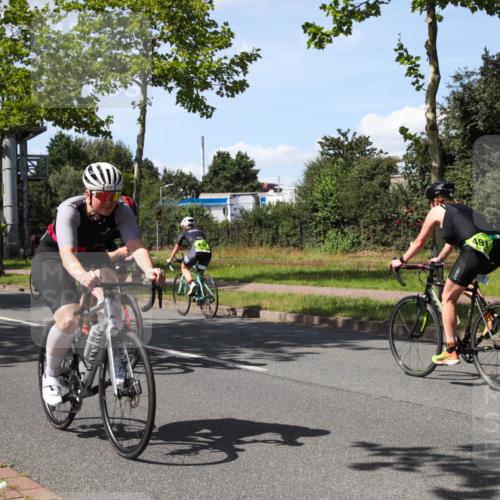 10.08.2025 - GEWOBA Citytriathlon Bremen Yannick Fuchs http://msf.ph/oto/8541808 10.08.2025 14:30:18 Radfahren 8, 33, 42, 66, 95, 112, 148, 149, 329, 338, 347, 361, 374, 400, 402, 410, 429, 492 meine-sportfotos.de