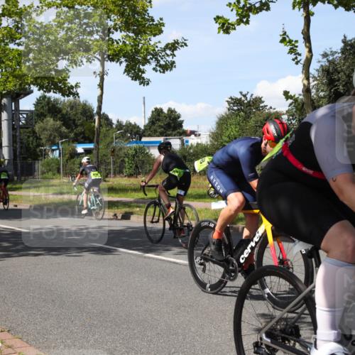 10.08.2025 - GEWOBA Citytriathlon Bremen Yannick Fuchs http://msf.ph/oto/8541810 10.08.2025 14:30:19 Radfahren 8, 33, 66, 95, 148, 149, 329, 338, 347, 361, 374, 400, 402, 410, 429, 492 meine-sportfotos.de