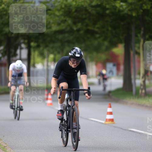 10.08.2025 - GEWOBA Citytriathlon Bremen Yannick Fuchs http://msf.ph/oto/8541811 10.08.2025 12:46:48 Radfahren 576, 605, 799, 823, 903, 918, 962, 968, 1007, 1020 meine-sportfotos.de
