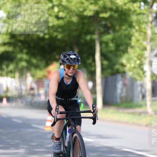 10.08.2025 - GEWOBA Citytriathlon Bremen Yannick Fuchs http://msf.ph/oto/8541822 10.08.2025 10:38:35 Radfahren 5, 31, 63, 101, 163, 211, 391, 429, 443, 463, 475, 513 meine-sportfotos.de